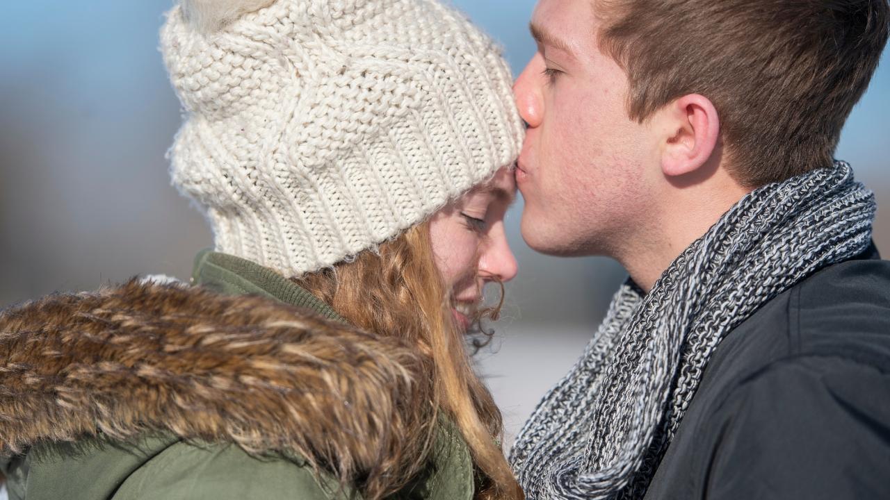 Kiss shayari for girlfriend